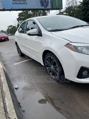 Toyota Corolla 2015 White
