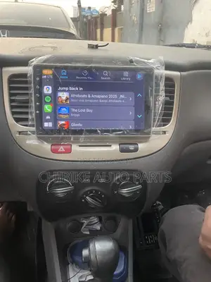 Kia Rio 2006-2010 Navigation Apple Carplay/Reverse Camera
