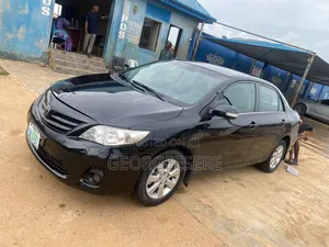 Toyota Corolla 2012 Black