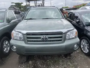Toyota Highlander 4x4 2005 Green