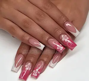 Fashionable Press on Nails