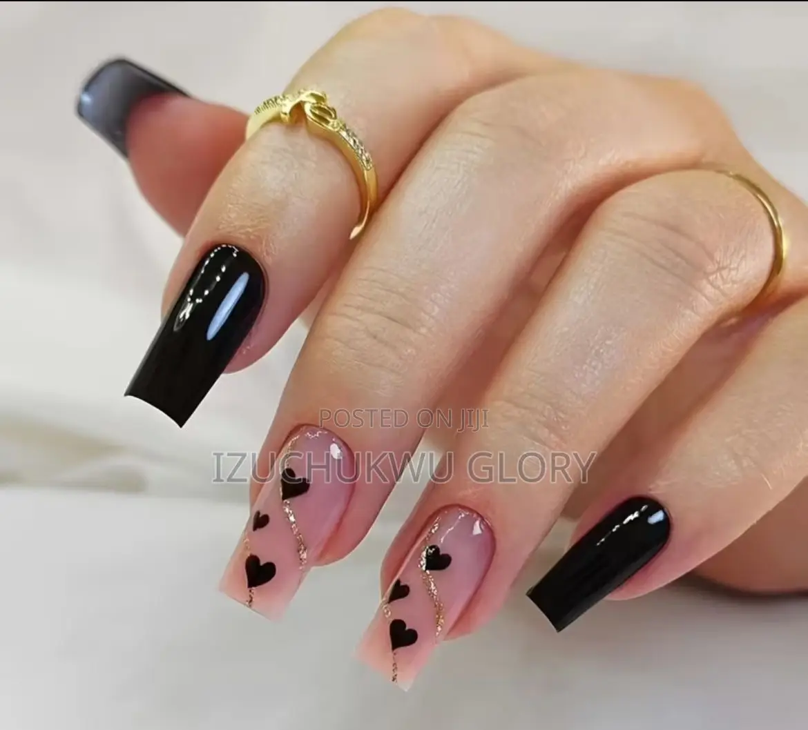 Fashionable Press on Nails
