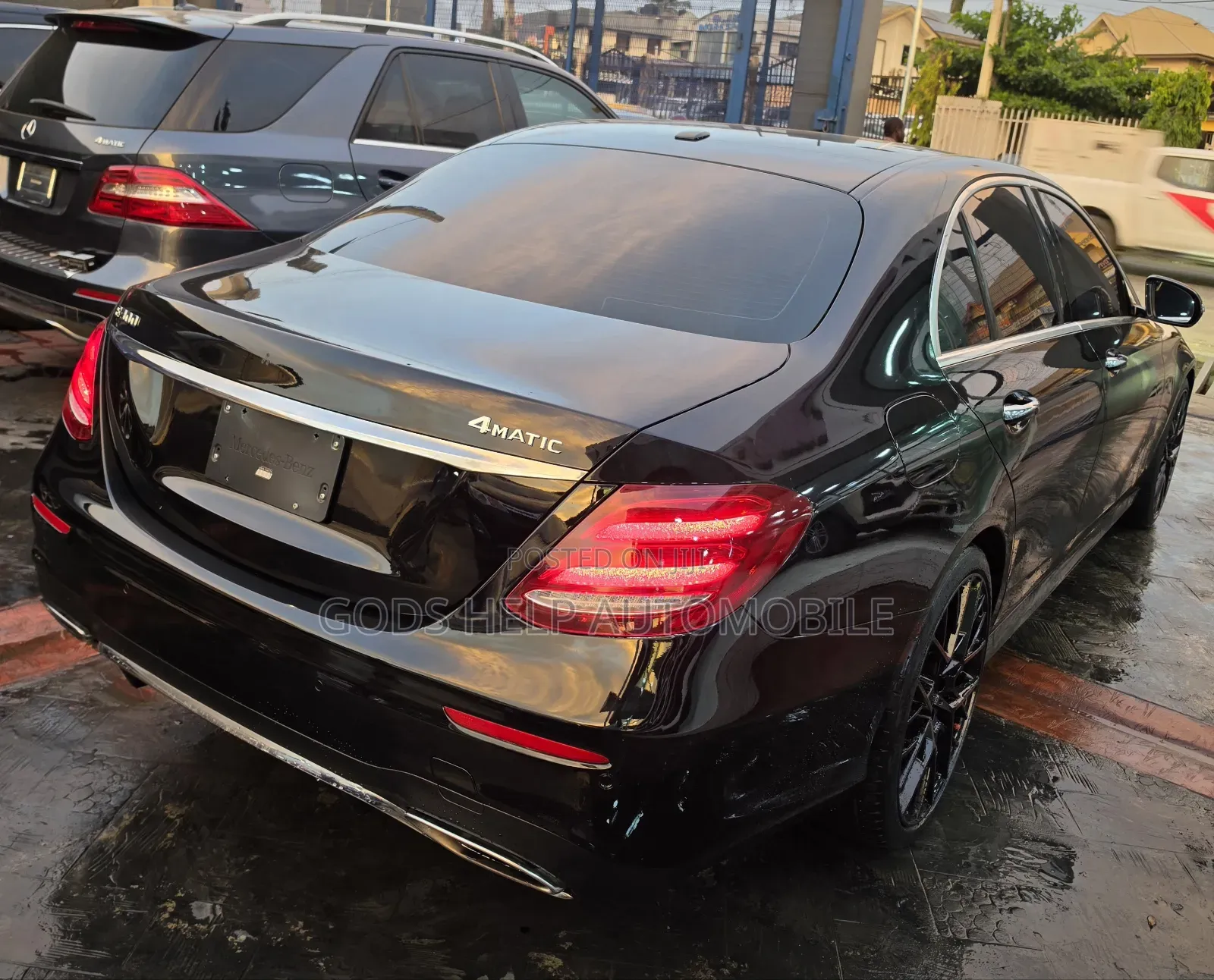 Mercedes-Benz E300 2017 Black