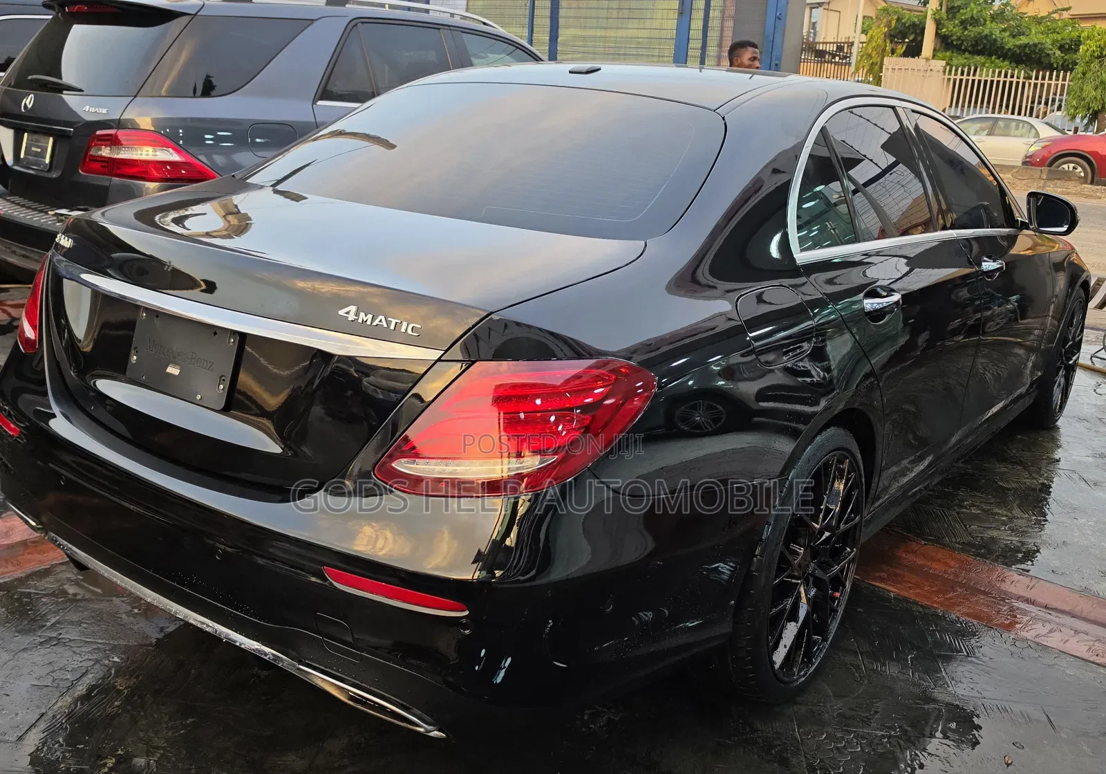 Mercedes-Benz E300 2017 Black