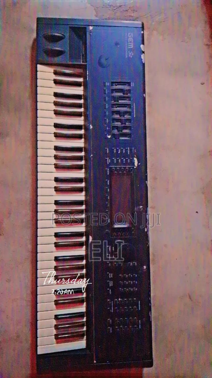 Yamaha Keyboard