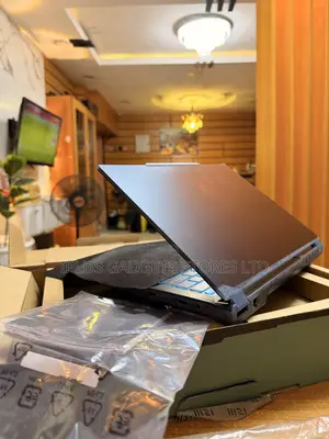 New Laptop MSI Cyborg 14 16GB Intel Core i7 SSD 512GB