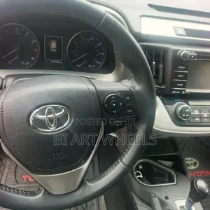 Toyota RAV4 XLE 4dr SUV (2.5L 4cyl 6A) 2018 Black