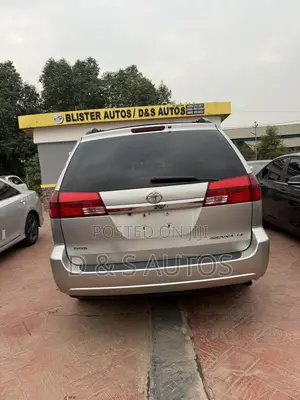Toyota Sienna LE AWD 2006 Gold