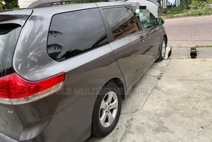 Toyota Sienna 2012 Gray