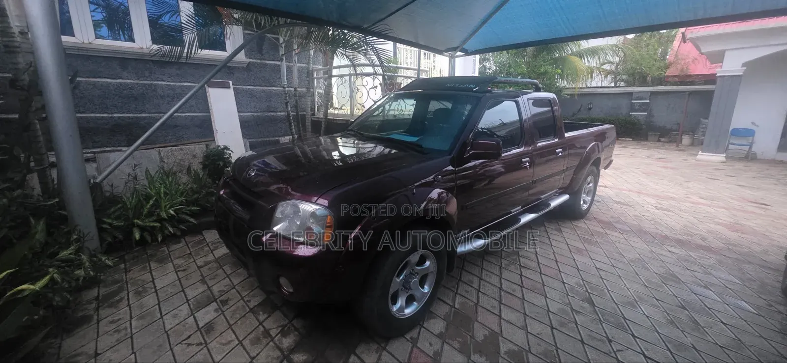 Nissan Frontier 2002 Red