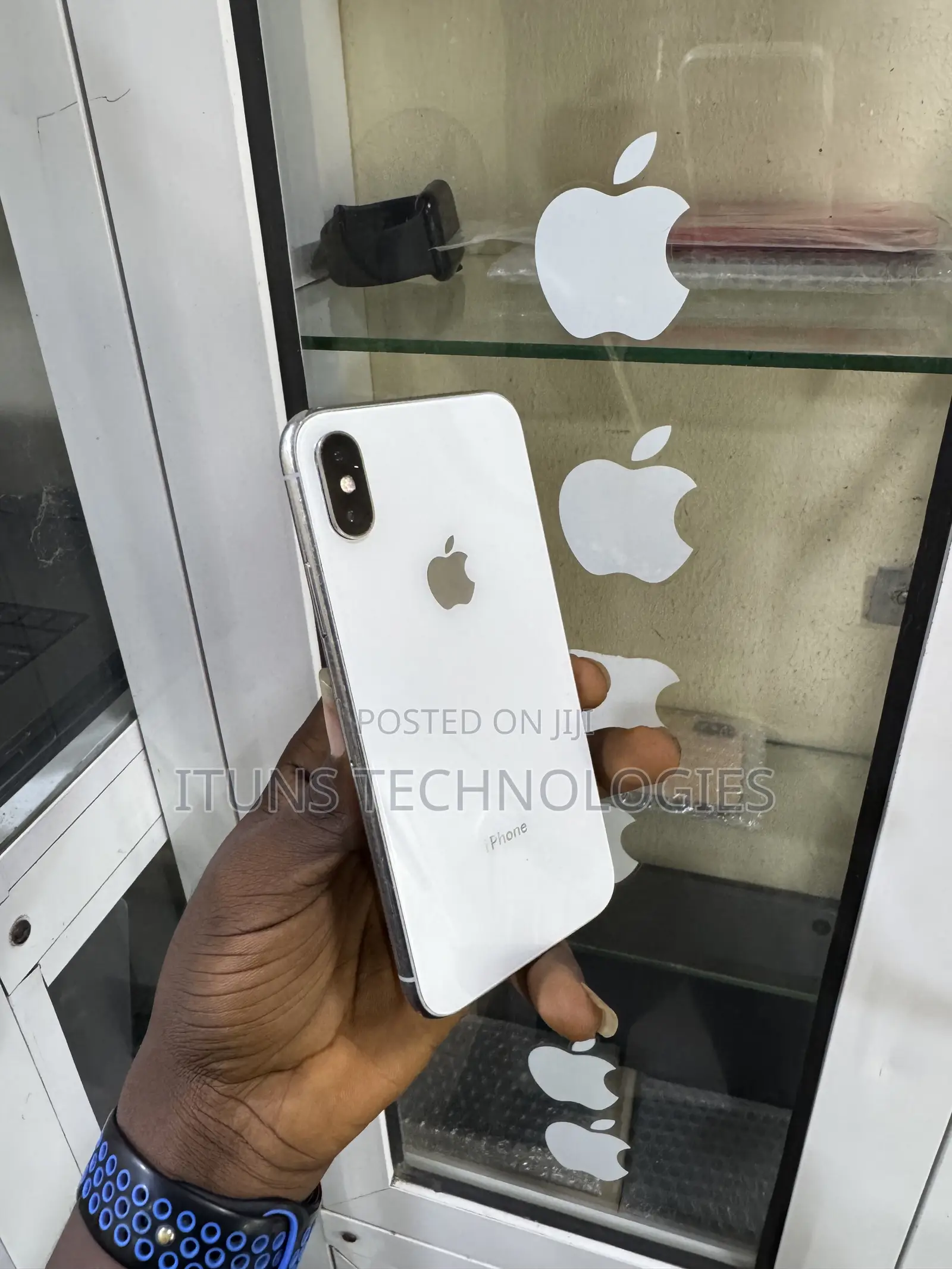 Apple iPhone X 64 GB White