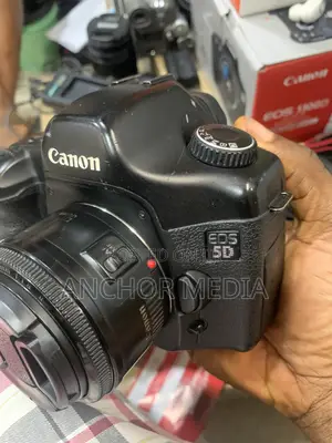 Canon 5d Mark I Full Frame Photo Camera With 50mm F1.8