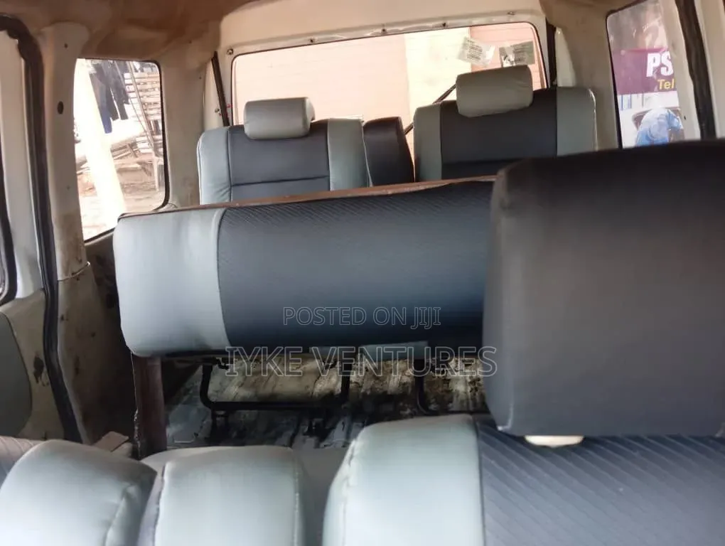 Suzuki APV Minibus 1986 White