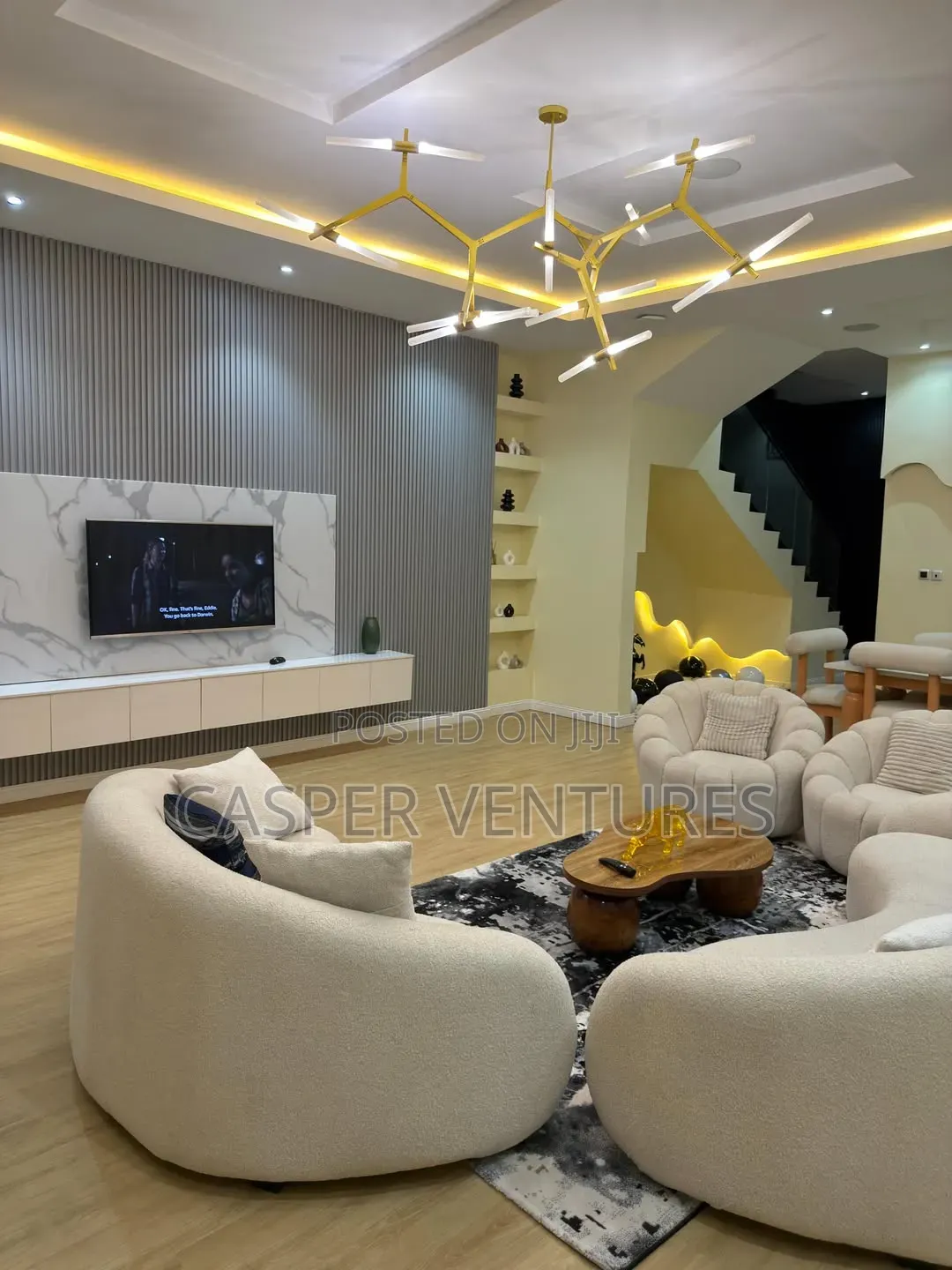 Colorful Luxurious Apartment