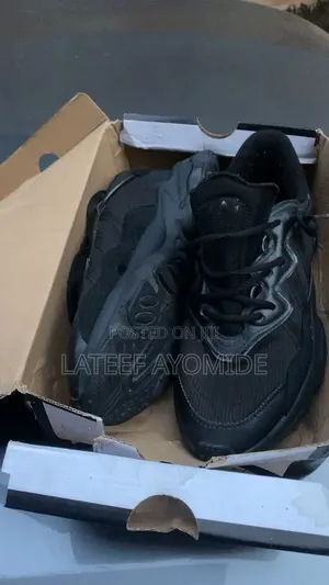 Clean [Foreign Used] Adidas [Black] [Trainers/Sneakers]Size 42
