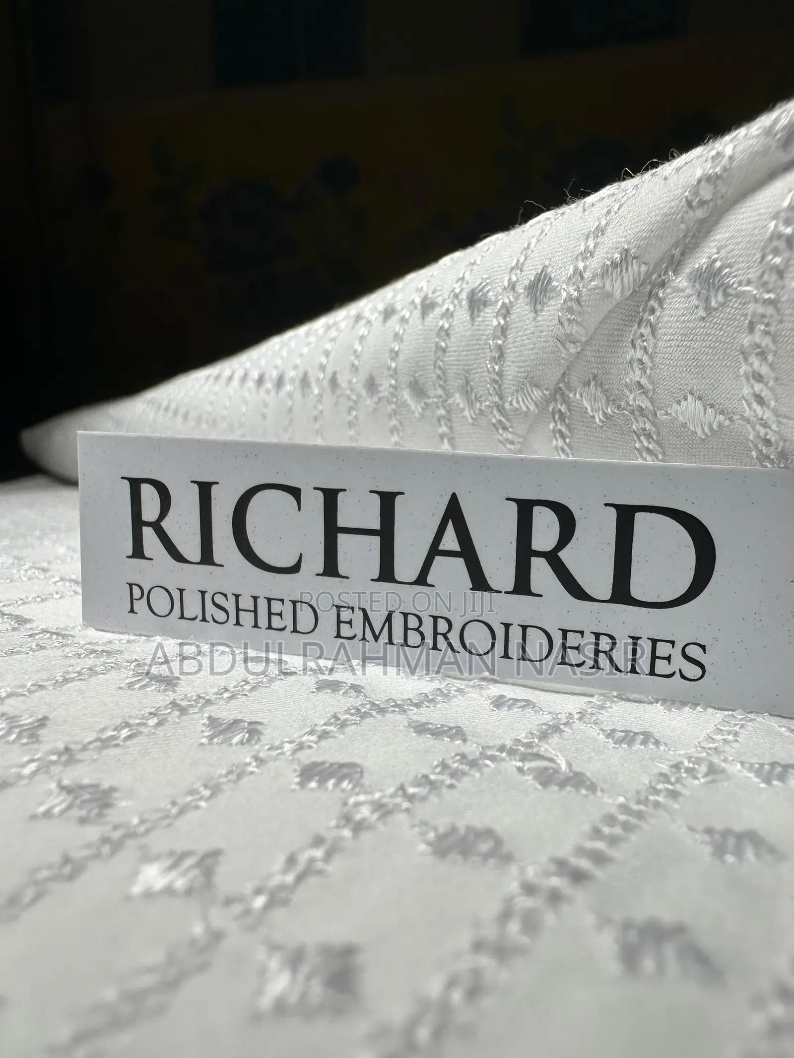 *Richard* *Embroidries* Polished Menlace
