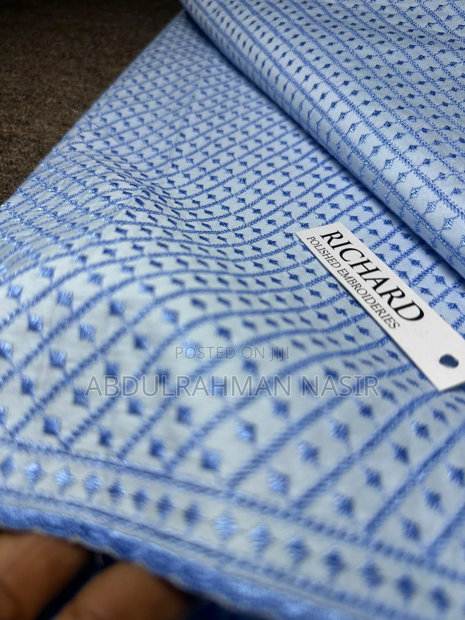 *Richard* *Embroidries* Polished Menlace