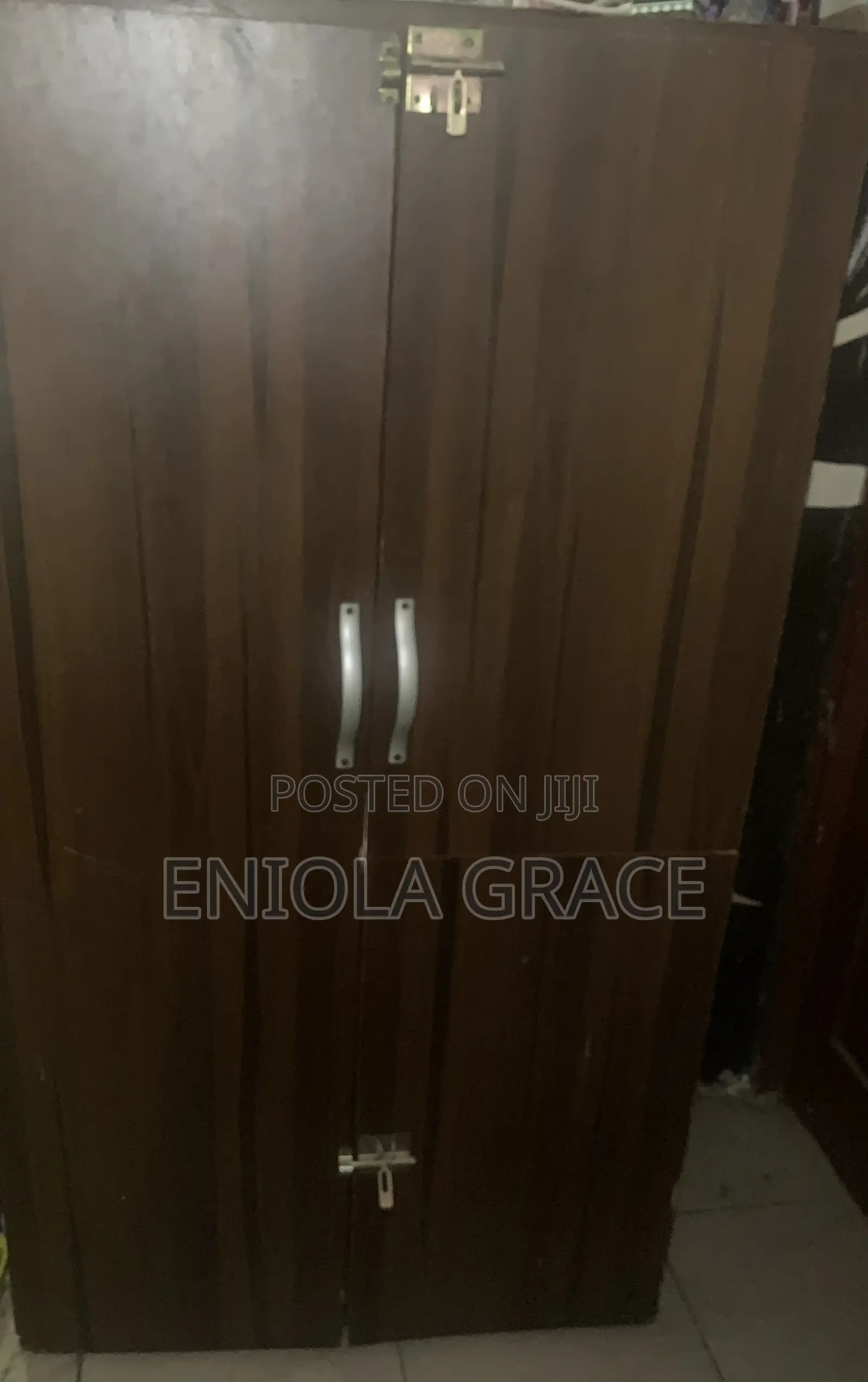 Neatly Used Portable Wardrobe- Declutter