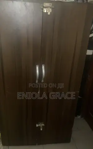 Neatly Used Portable Wardrobe- Declutter