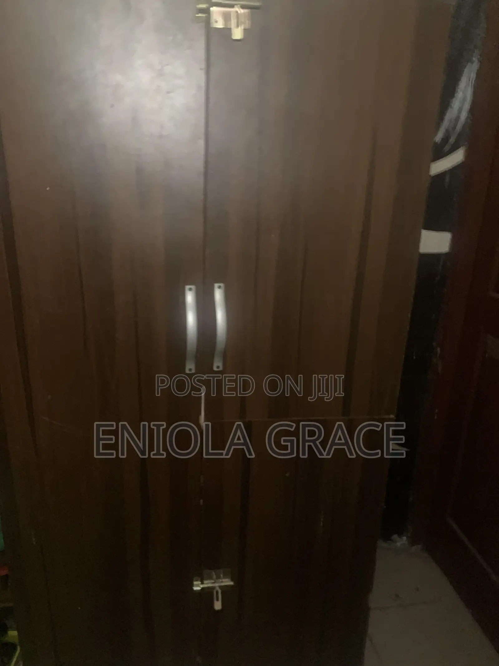 Neatly Used Portable Wardrobe- Declutter