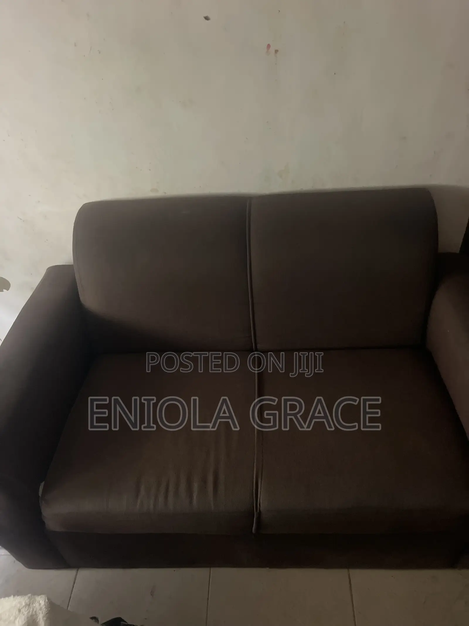 Neatly Used Chair - Declutter