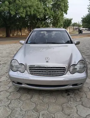 Mercedes-Benz C200 2003 Silver