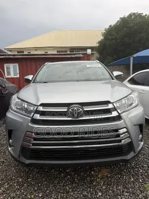 Toyota Highlander XLE 2019 Silver