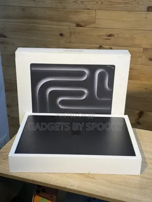 Laptop Apple MacBook Pro 2024 M3 Max 36GB Apple M3 Max SSD 1T