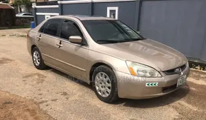 Honda Accord 2005 Gold