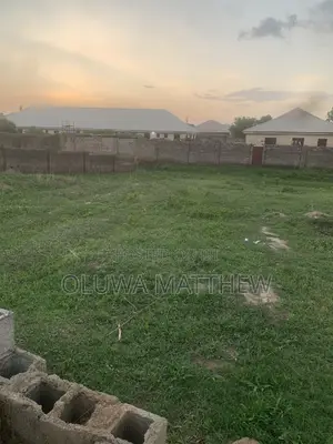 500 SQMS Land