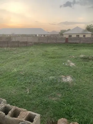 500 SQMS Land