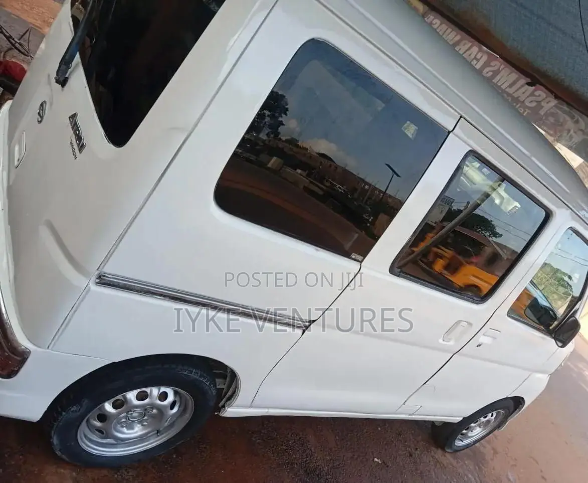 Suzuki APV Minibus 1986 White