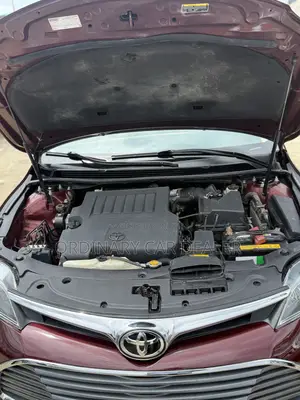 Toyota Avalon XLE Sedar FWD (3.5L 6cyl 6A) 2013 Burgundy