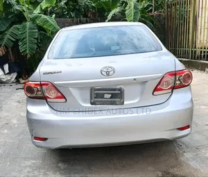 Toyota Corolla LE 4dr Sedan (1.8L 4cyl 4A) 2012 Silver