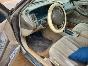 Toyota Avalon 1998 Gray