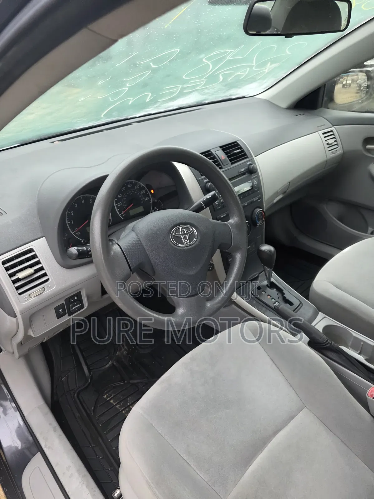 Toyota Corolla 2009 Gray