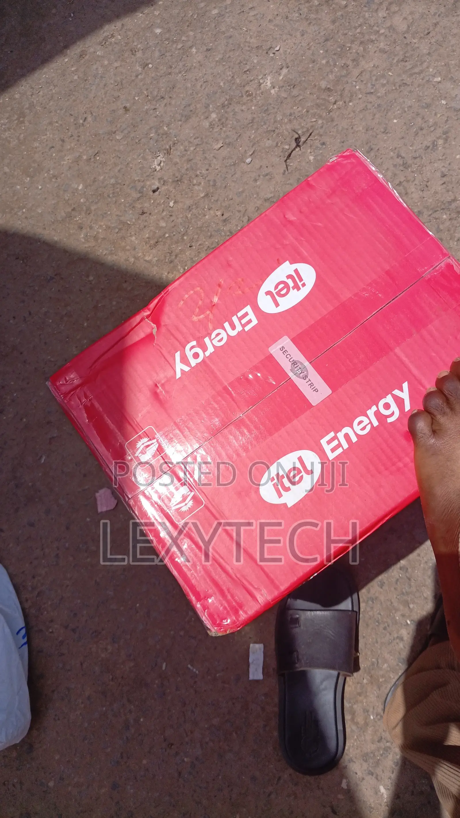 500w Intel Power Tank Solar Generator