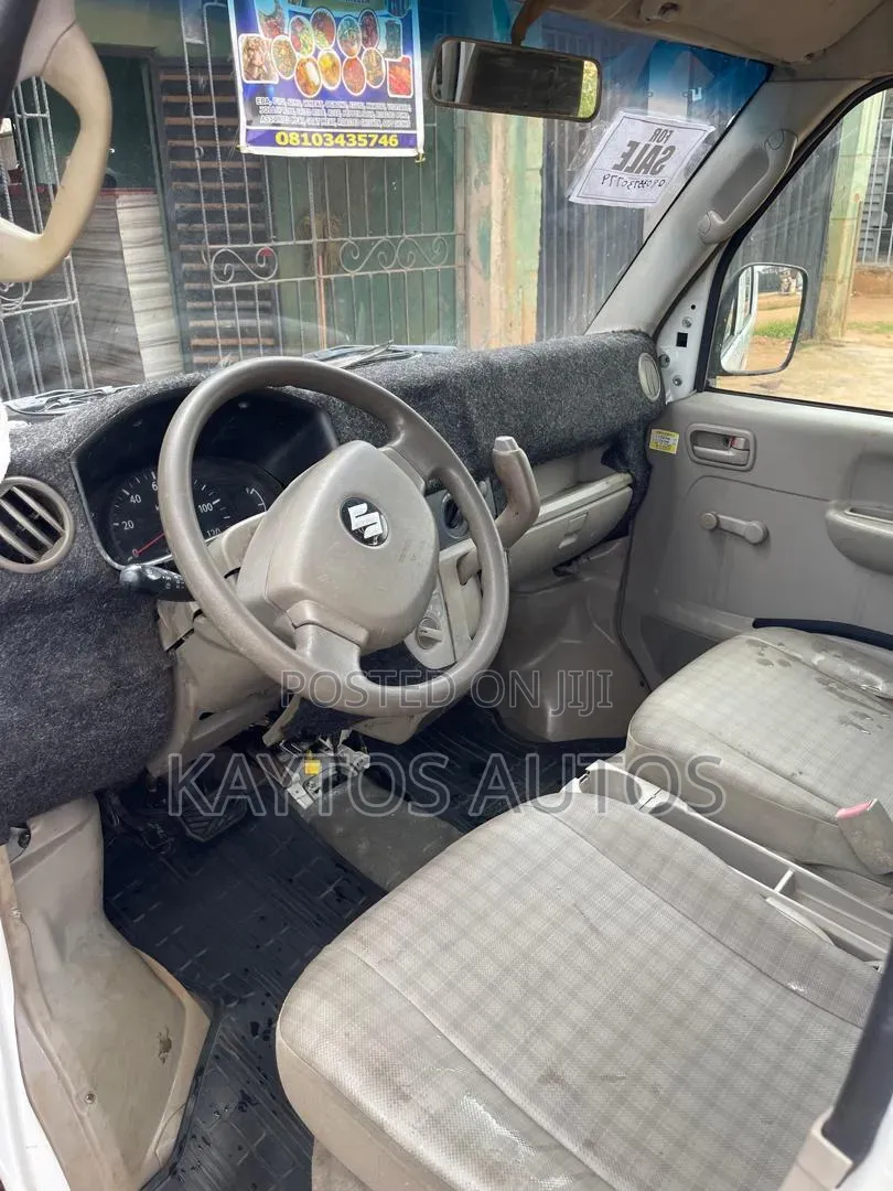 Suzuki Every Wagon 2012 White