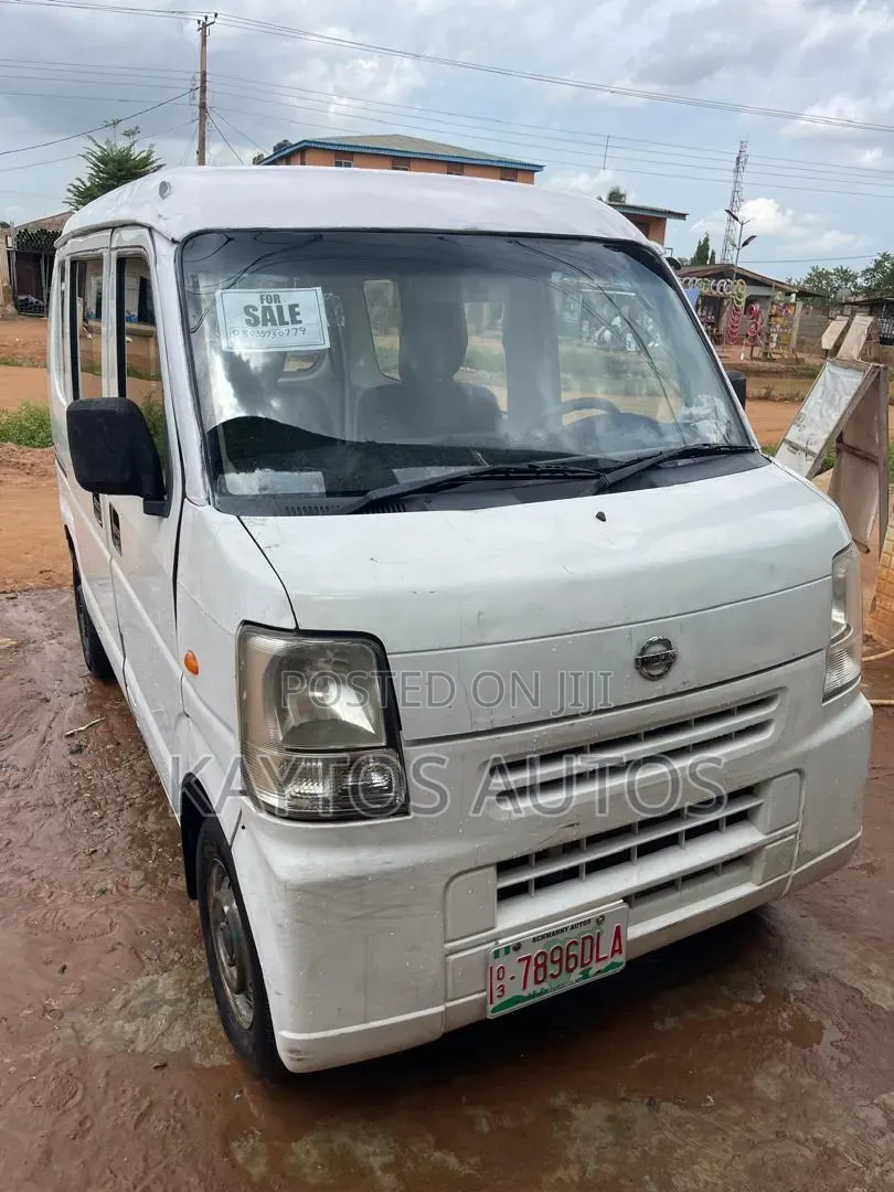 Suzuki Every Wagon 2012 White