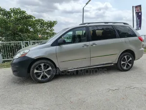Toyota Sienna 2007