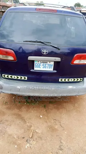 Toyota Sienna 2003 Blue