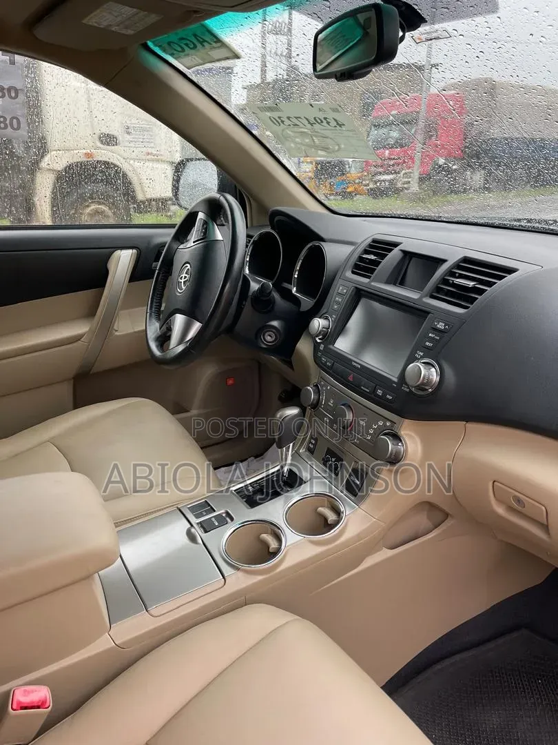 Toyota Highlander 2012 Black