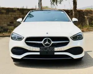 Mercedes-Benz C300 2023 White