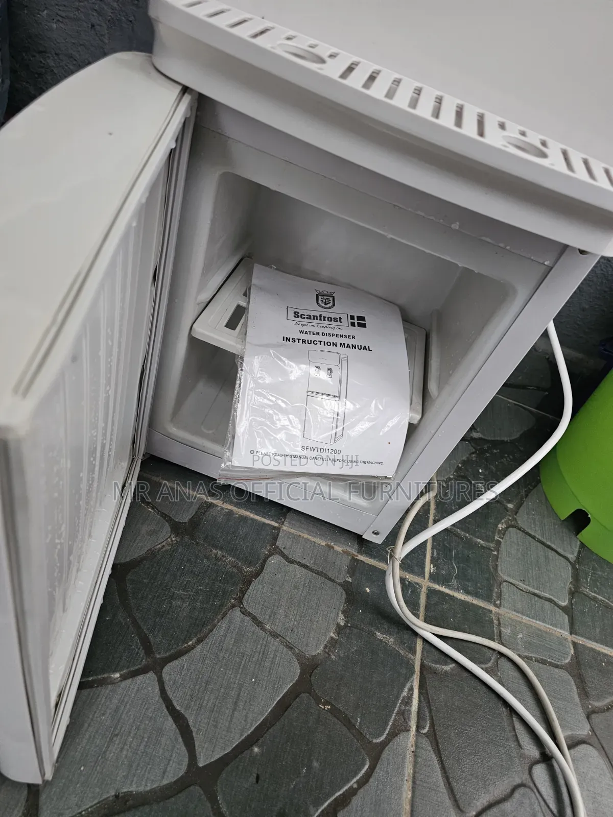 Scanfrost Hot and Cold Water Dispenser