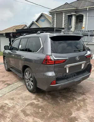Lexus LX 570 (5 seats) AWD 2016 Gray