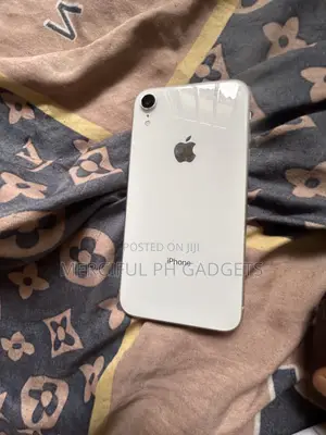 Apple iPhone XR 64 GB White