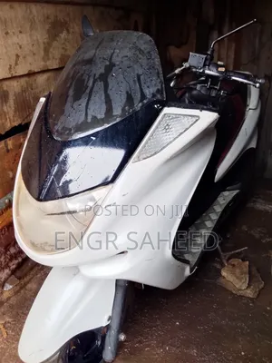 Yamaha Majesty 2005 White