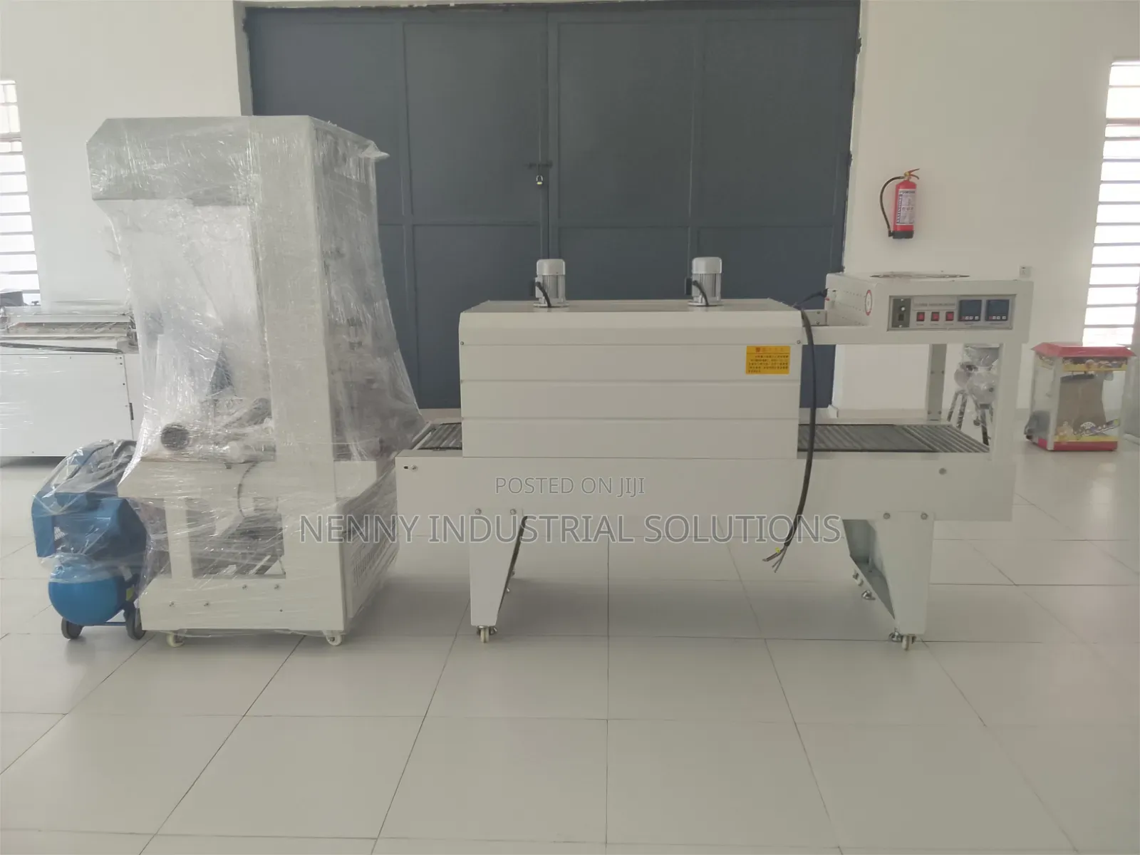 Shrink Wrapping Machine With Sleeve Wrapper and Shrink Tunnel