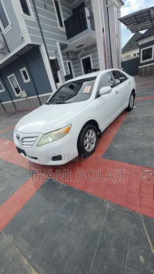 Toyota Camry 2010 White