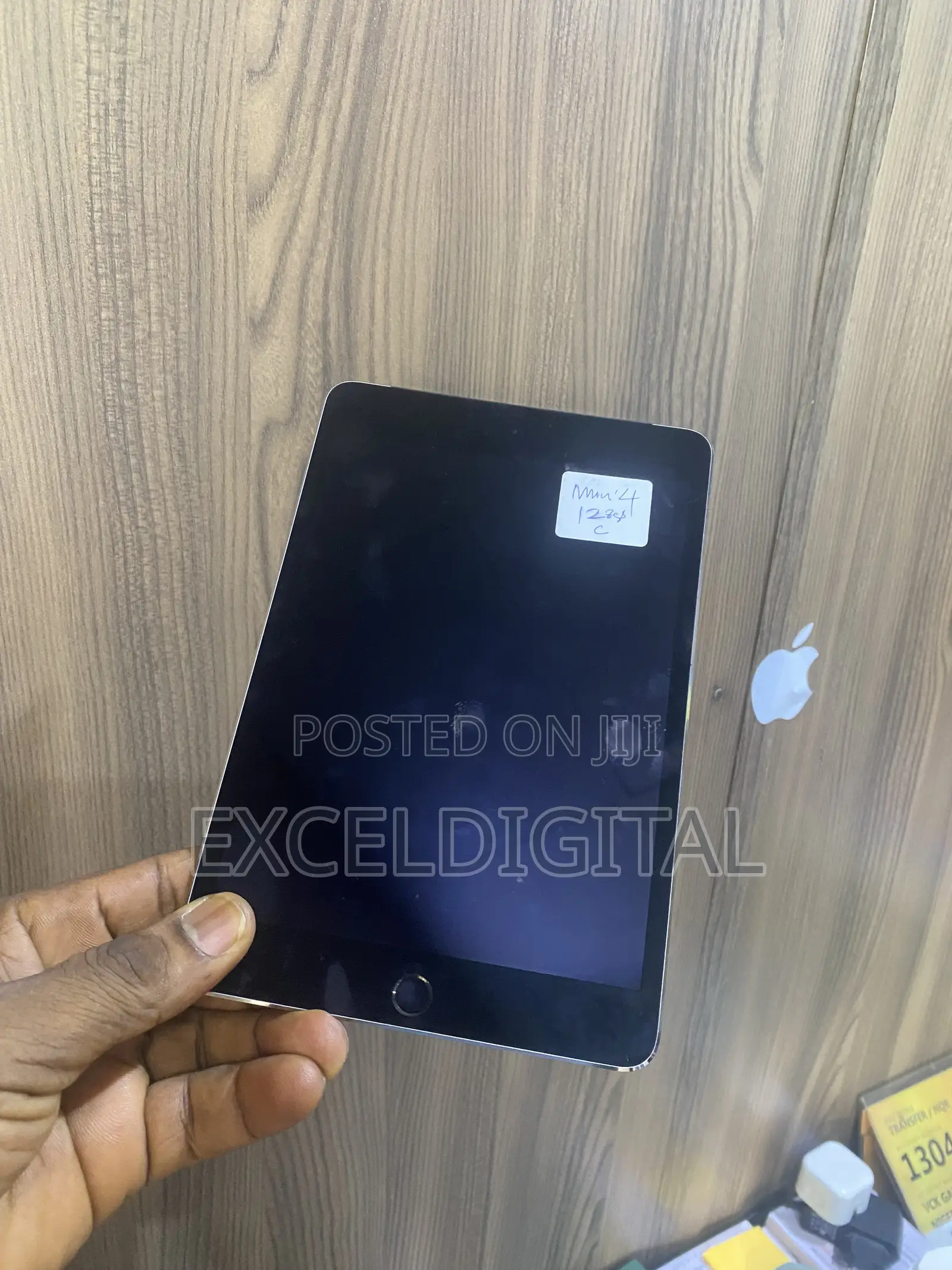 Apple iPad mini 4 128 GB Gray